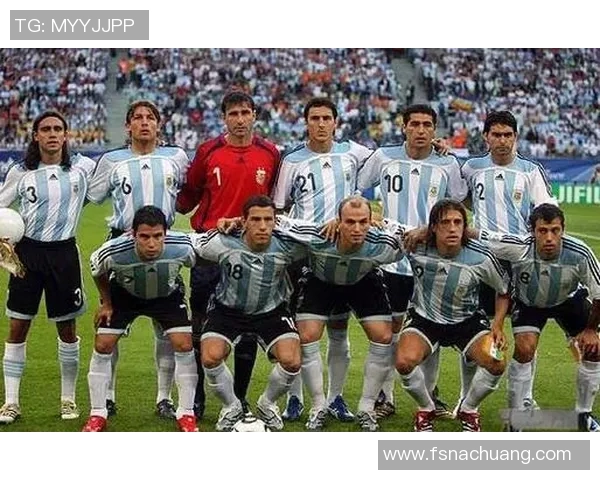 足球史上三大球星的巅峰对决与传奇影响力分析